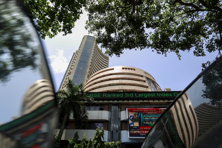 Indian stock market opens flat amid mixed global cues