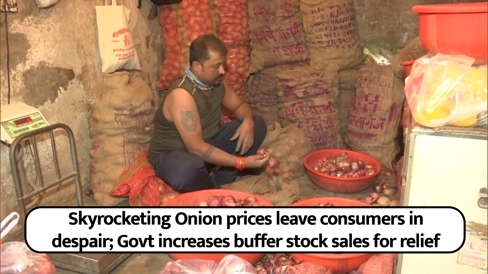 Skyrocketing Onion prices leave consumers in despair; Government increases buffer stock sales for relief