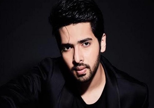 Armaan Malik curious if social distancing is possible during a concert