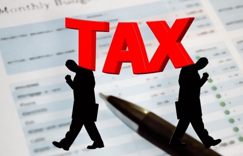 Rs 103 cr in one PF account, Rs 86 cr in others led to cap on tax free interest