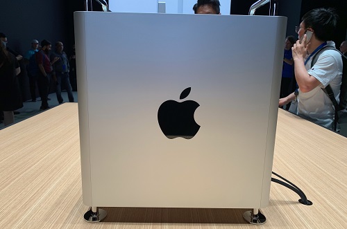 Apple may unveil its 2021 iMac in 5 colours