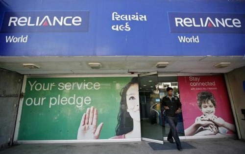 Reliance Communications gains even after losing 10554 subscribers in December