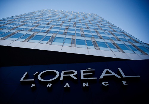 L`Oreal sees post-pandemic `roaring 20s`driving cosmetics rebound