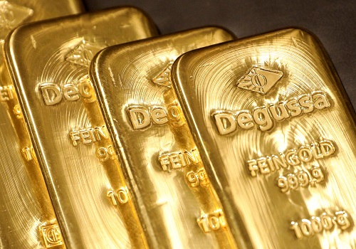 Gold steadies as dollar pauses; platinum set for over 10% weekly gain