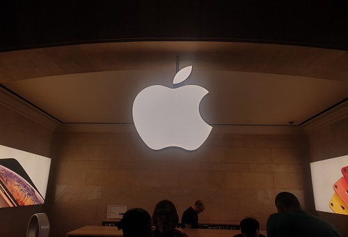 Apple expands free professional learning to help teachers