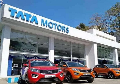 Tata Motors moves up on signing MoU with SBI