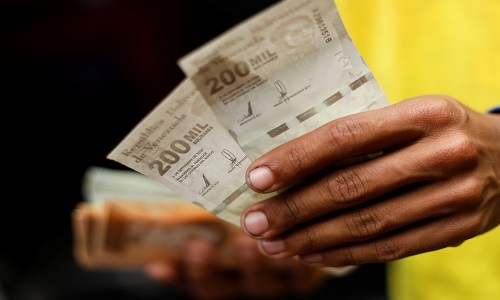 Inflation-stricken Venezuela rolls out new, larger-denomination banknotes