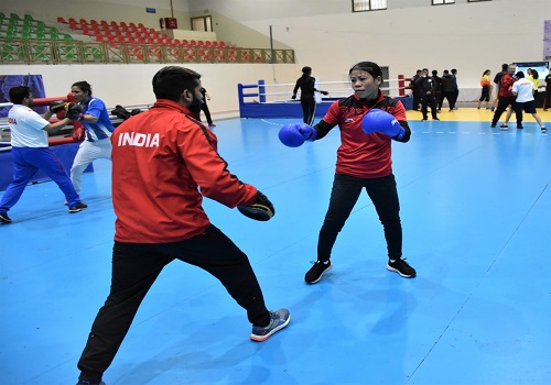 Mary Kom, Panghal one win away from medal in Spain