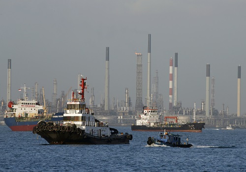 Analysis: Asia`s fuel exporters target sales bump as refineries shut Down Under