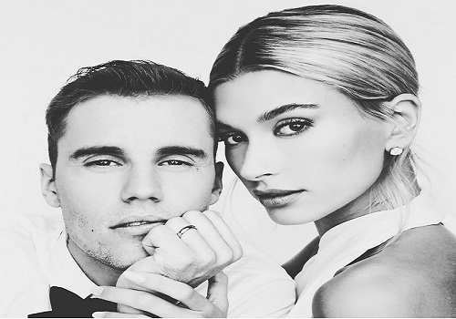Justin Bieber`s `jaw drops` every time he sees wife Hailey