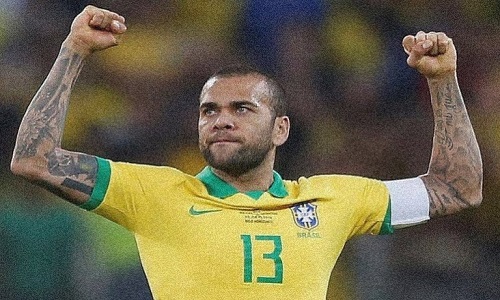 Dani Alves keen to play on until 2022 World Cup