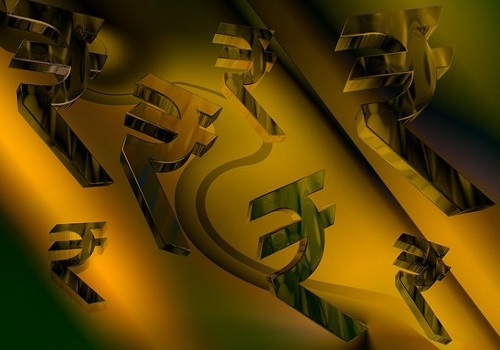 Rupee trades almost flat against US dollar on Friday