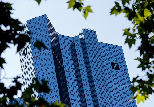 Deutsche Bank outshines Wall Street rivals with best quarter since 2014