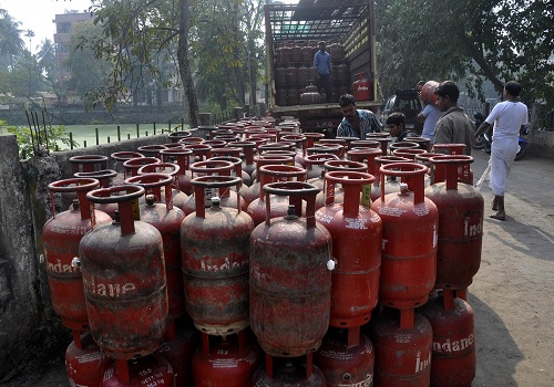 Edible oil, LPG prices go through roof in 2 years