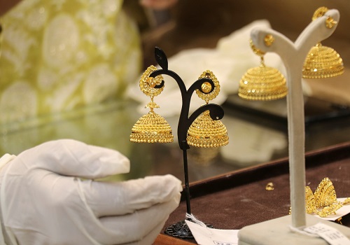 Indian jewellers stay shut as lockdowns stifle gold demand