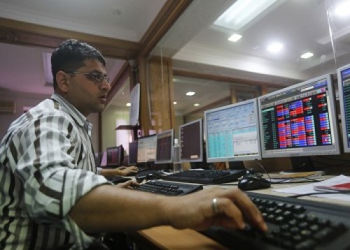 Sensex, Nifty continue to trade in positive terrain