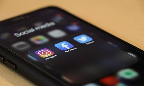 Instagram plans to send 2FA codes on WhatsApp: Report