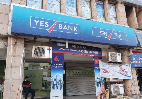 Yes Bank lowers its FY22 growth estimate for India