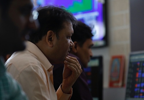 Indian shares open flat as consumer stocks counter weak financials