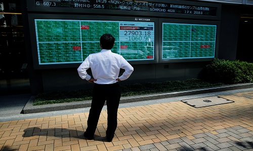 Asia stocks fragile amid growth worries, dollar in demand
