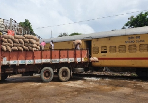 Kisan Rail transport onions from Andhra Pradesh to West Bengal