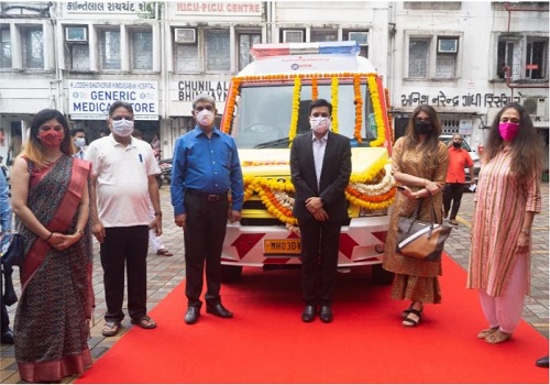 Kotak Mahindra Bank Provides an Ambulance in Mumbai Under its CSR Project on Healthcare 