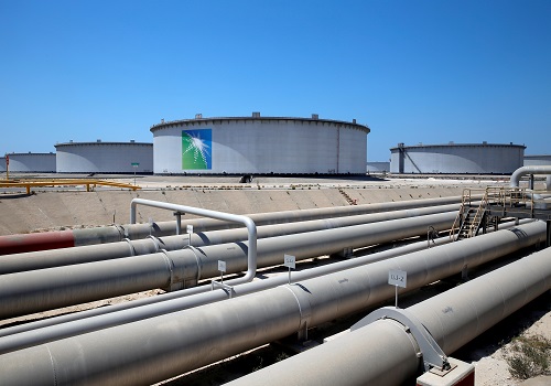 Oil falls $1 after deep Saudi price cuts spur demand concerns