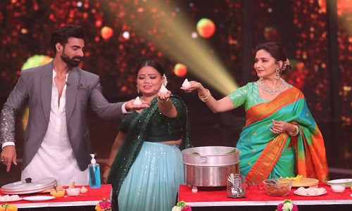 Madhuri Dixit reveals her love for 'Modak' on sets of 'Dance Deewane'