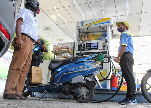 Diesel price rise again, petrol stable amid volatility in global oil markets