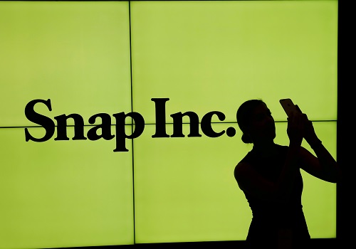 Snap shares plunge 25% as Apple privacy changes hit ads business