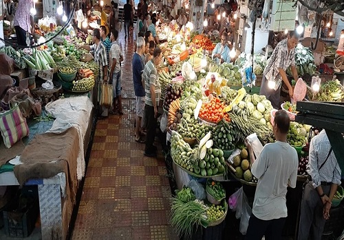 India's October retail inflation inches-up on high food, input prices