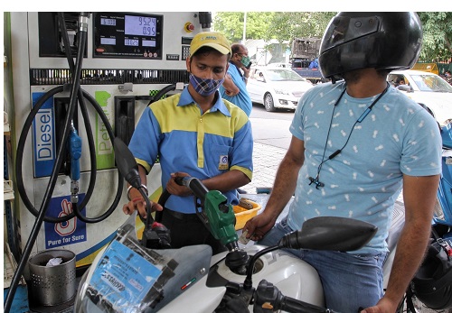 OMCs keep diesel, petrol prices steady on Wednesday 
