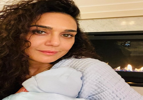 Preity Zinta Xxx - Preity Zinta is loving 'burp cloths, diapers and babies'