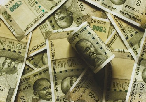 India 10-yr yield sees biggest weekly rise in 6 months; rupee gains