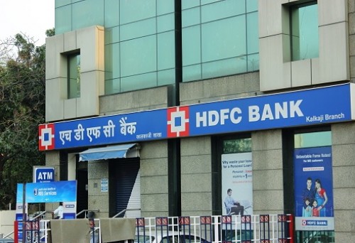 HDFC Bank gains as its advances rise 16% in Q3FY22