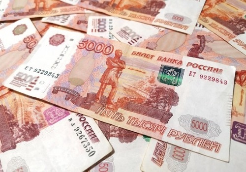 Russia doubles interest rate after rouble slumps