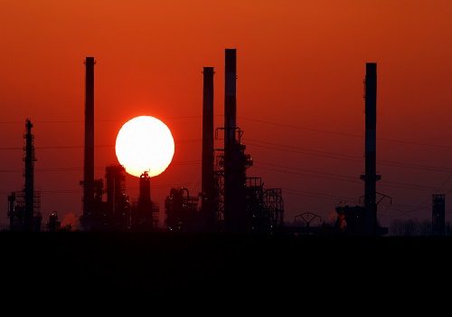 Oil slips as Kazakh supply concerns ease