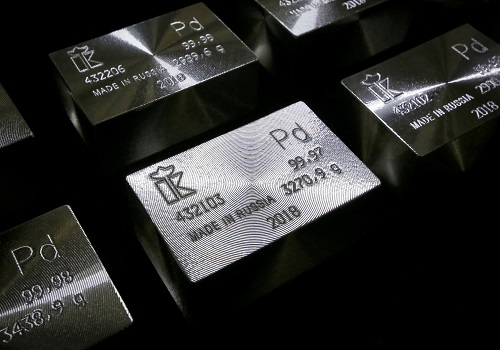 Palladium charges to all-time high on Ukraine, gold tests $2,000/oz