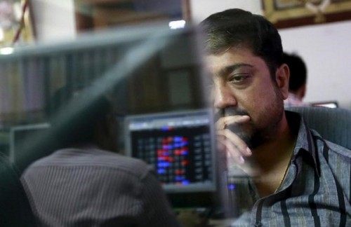 Indian equities exhibit weak trade