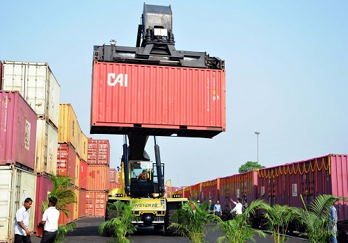 India's February 2022 exports up 25%, imports rise 36%