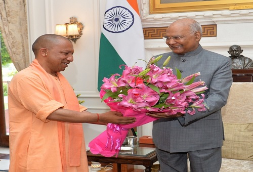 Chief Minister Yogi Adityanath meets President Ram Nath Kovind