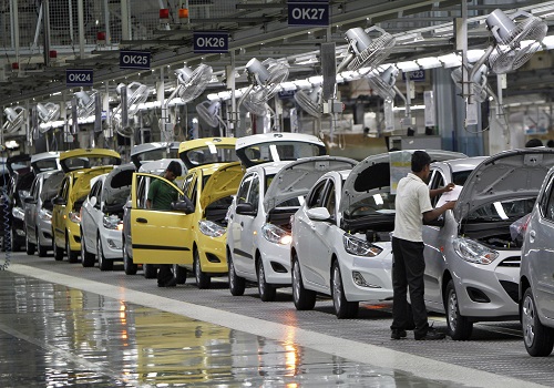 Ind-Ra revises auto sector outlook to neutral from improving for 2022-23