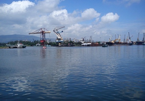 Essar Ports Vizag Terminal handles largest dry bulk vessel, parcel