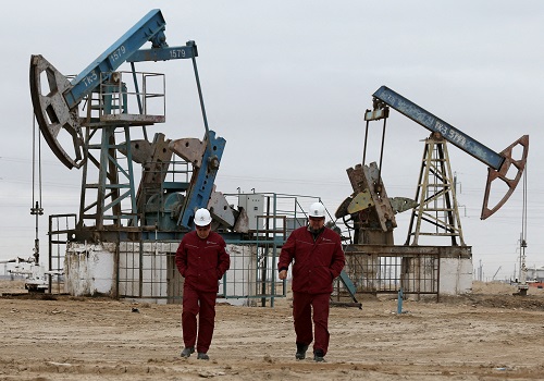 Oil falls on China growth worries as EU weighs Russian crude ban