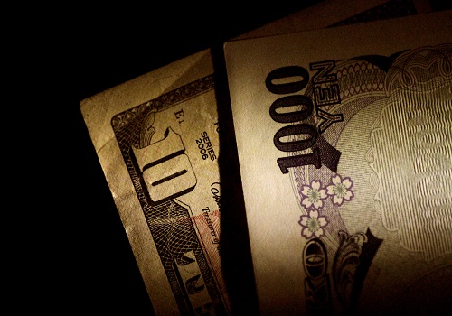 Dollar hits 2-decade high vs yen, sterling struggles