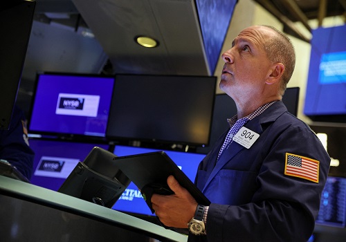 Stocks gain sharply for day and week, while copper falls further