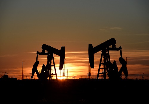 Oil prices advance despite U.S. inventory rise