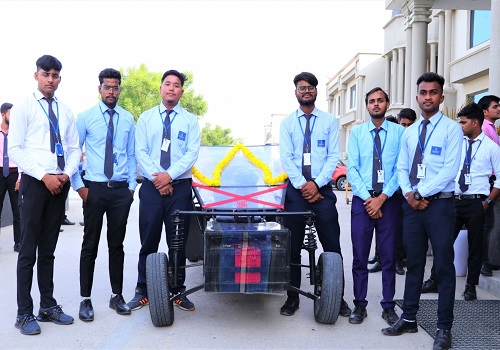 6 students from private university design EV Buggy