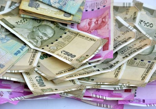 Indian rupee hits life low for fourth session, bond yields rise