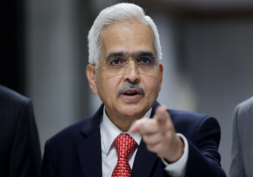 Rupee holding up relatively well compared to currencies of emerging market peers, advanced economies: Shaktikanta Das 